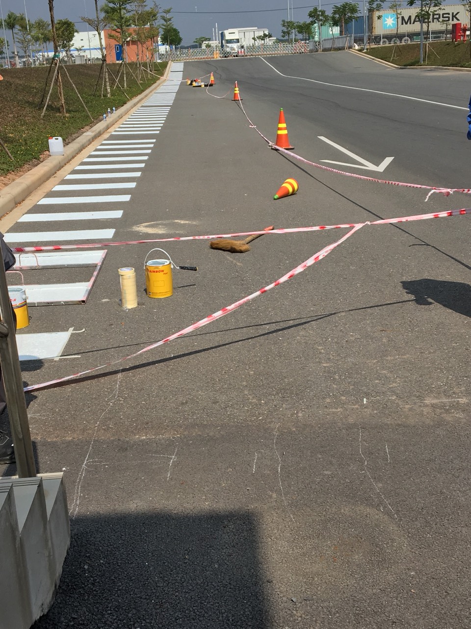 THI CONG SON VACH KE DUONG GIAO THONG TETRA PAK BINHDUONG